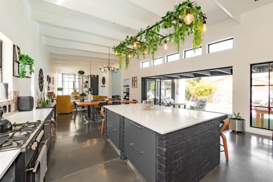 5 Bedroom Property for Sale in Elim Western Cape